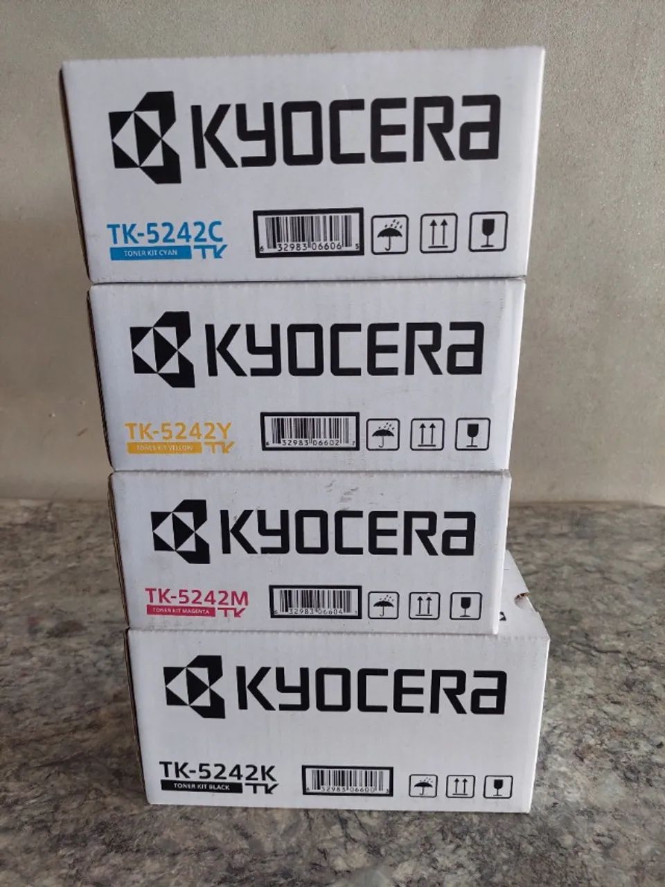 1 Kit TK5242 Kyocera Original