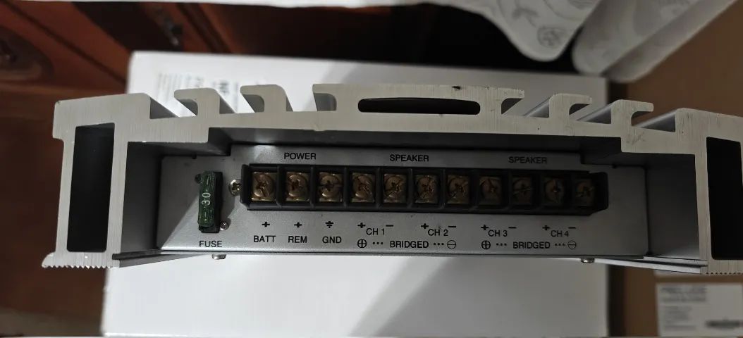 Amp Boss Audio AVA-650 1.000W 2/4 Ohms - Aparelhos de Som