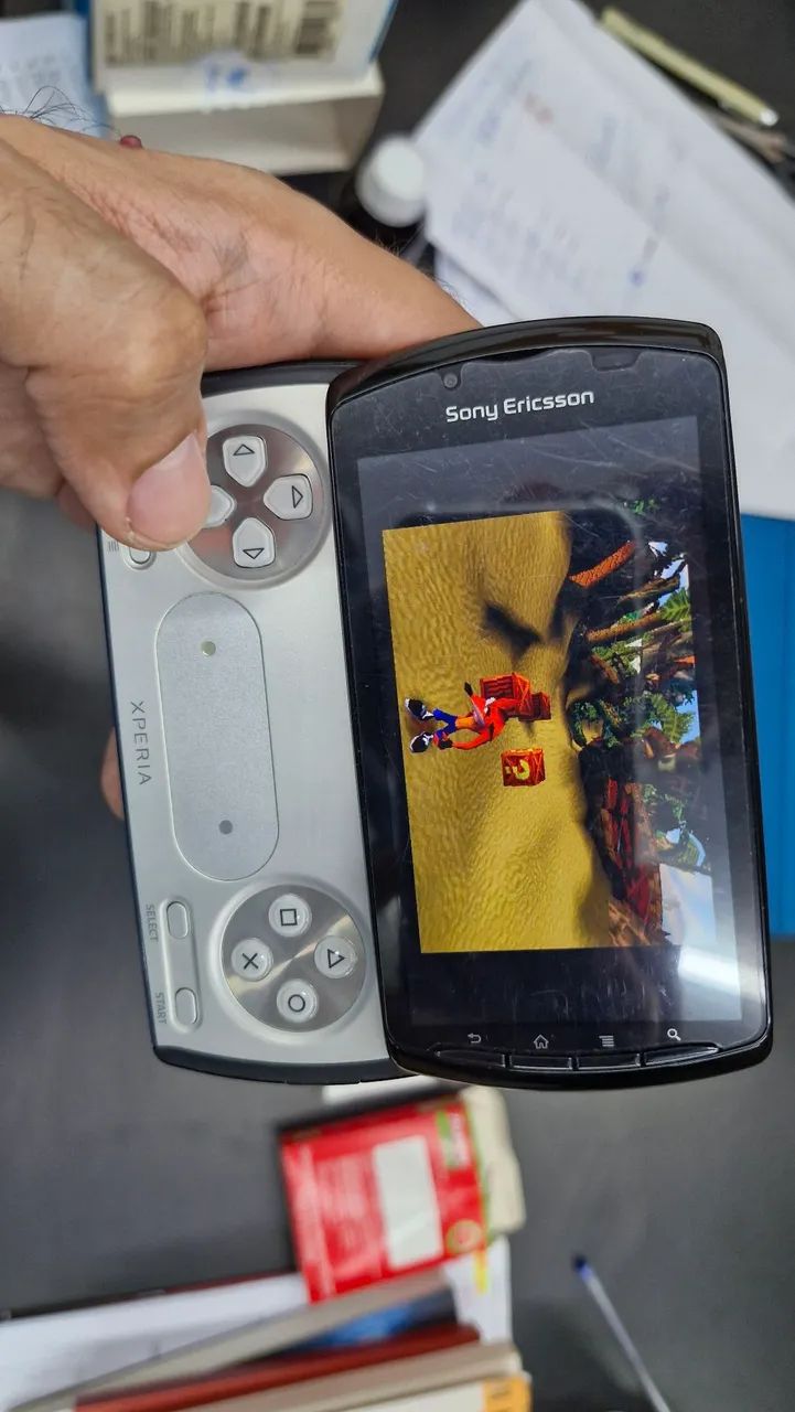 Xperia play Sony playstation  - Foto 2