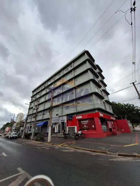Comercial/Industrial com 10 sala(s) no bairro Quilombo em Cuiabá - MT - Foto 2