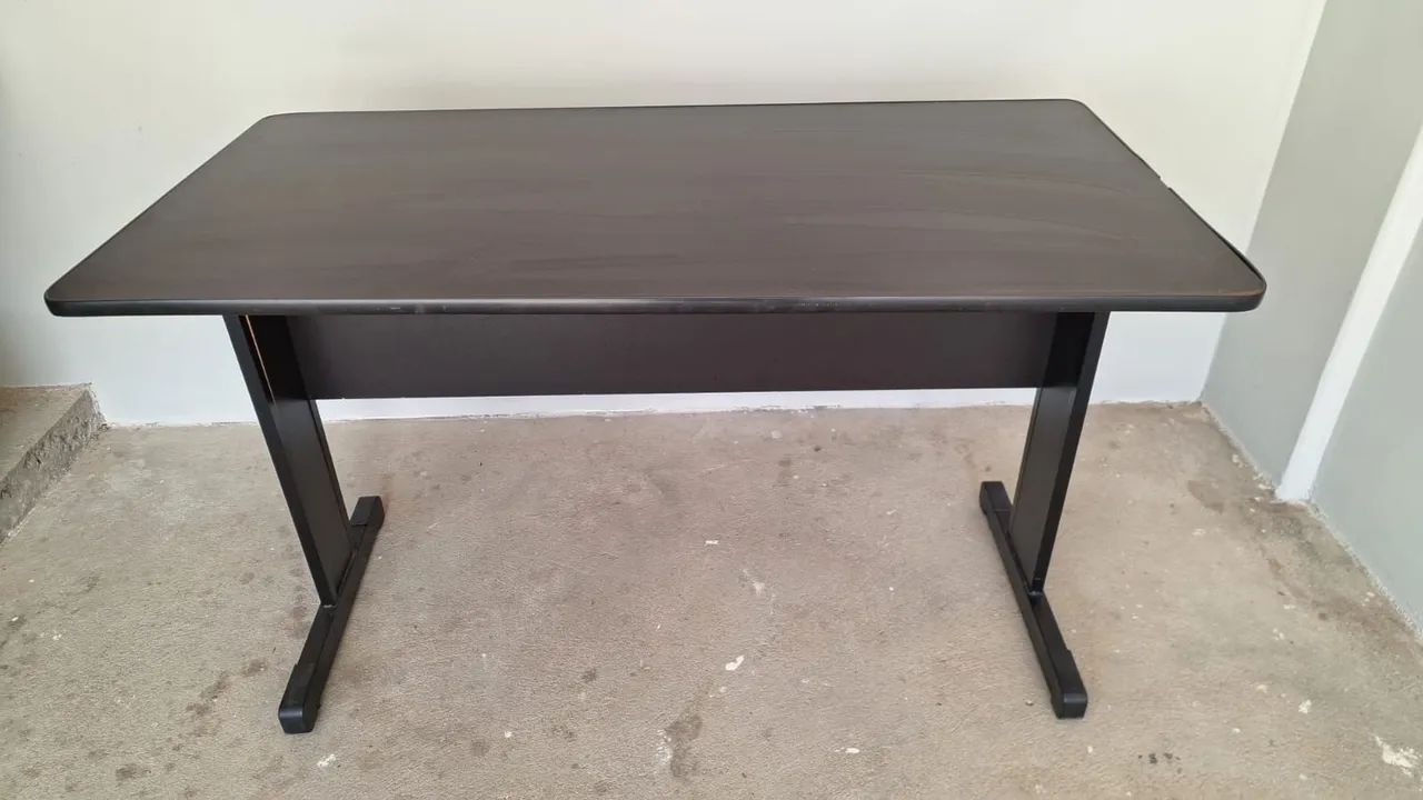 MESA DE ESCRITORIO/COMPUTADOR PRETA - Foto 3
