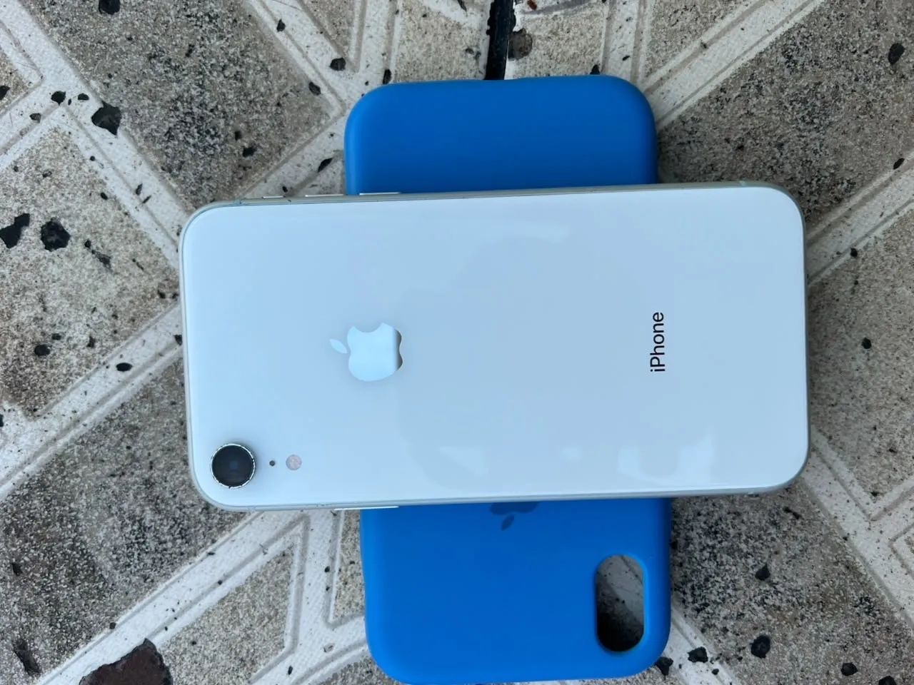 IPHONE XR - Foto 2
