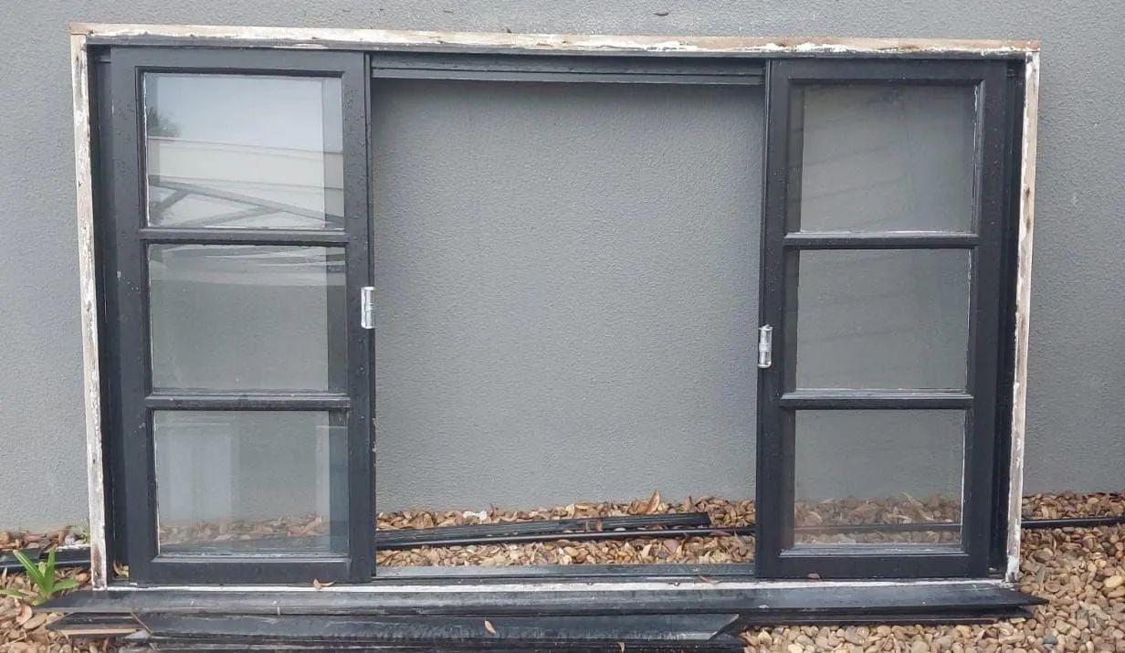 Vendo janela de madeira - Foto 2