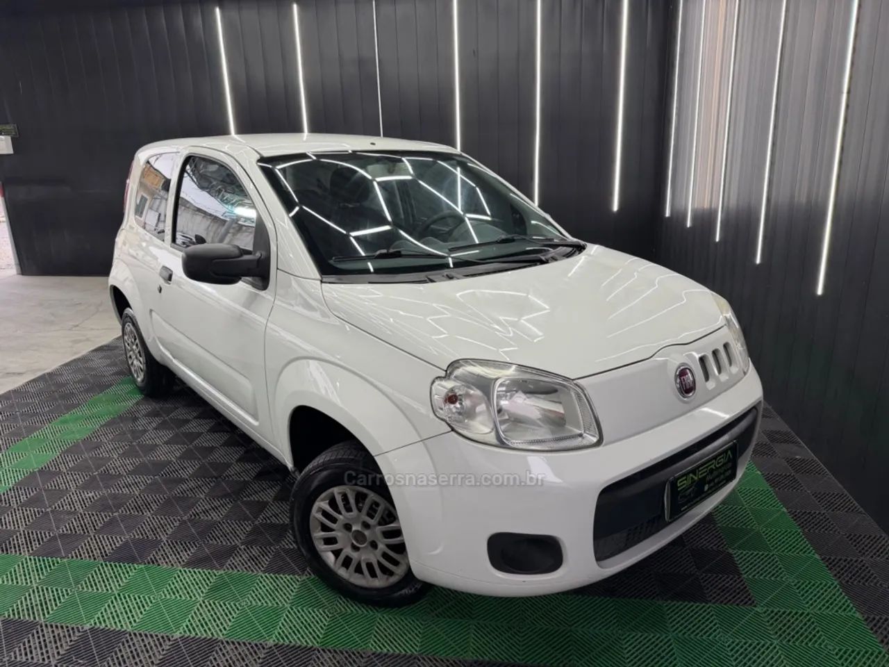 Fiat Uno Vivace 1.0 EVO Fire Flex 8V 3P 2014 - Foto 3