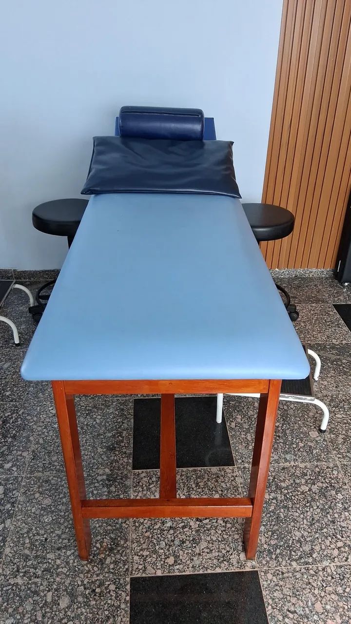 Vende-se maca completa com cadeira, escadinha e rolo  - Foto 4