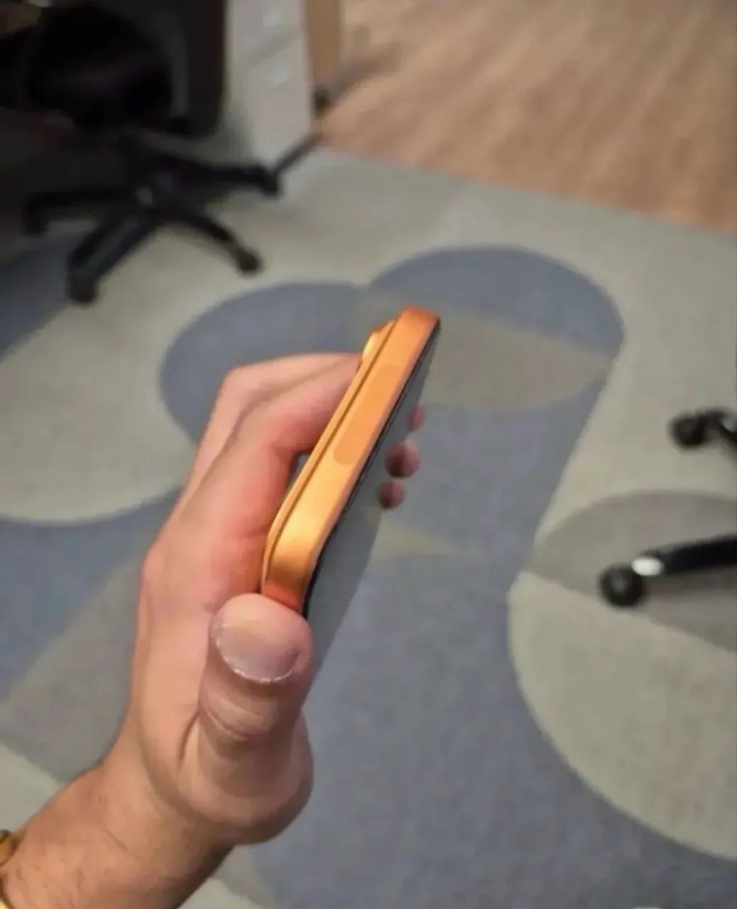 iPhone 17 pro Max laranja  - Foto 3