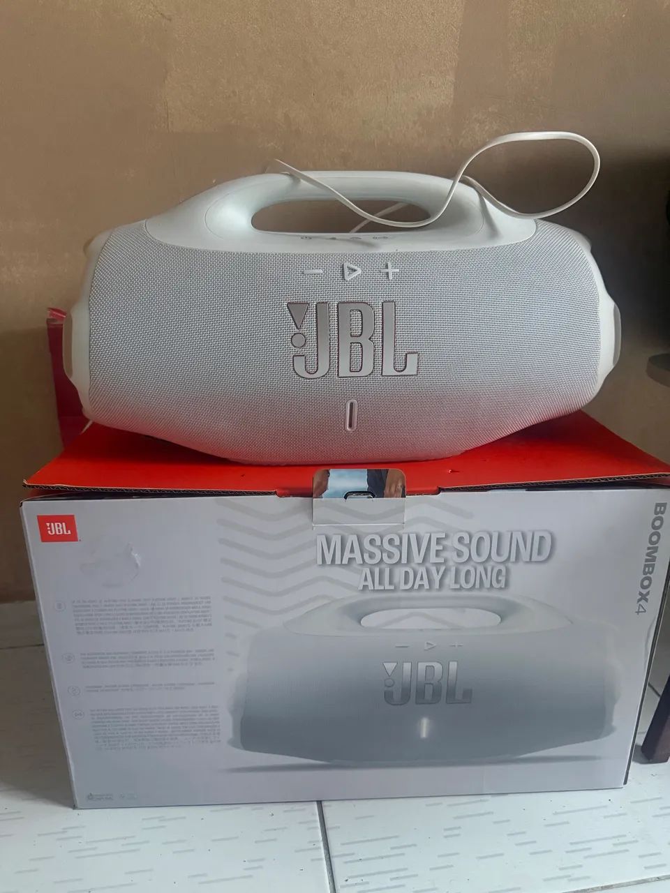 Bombox 4