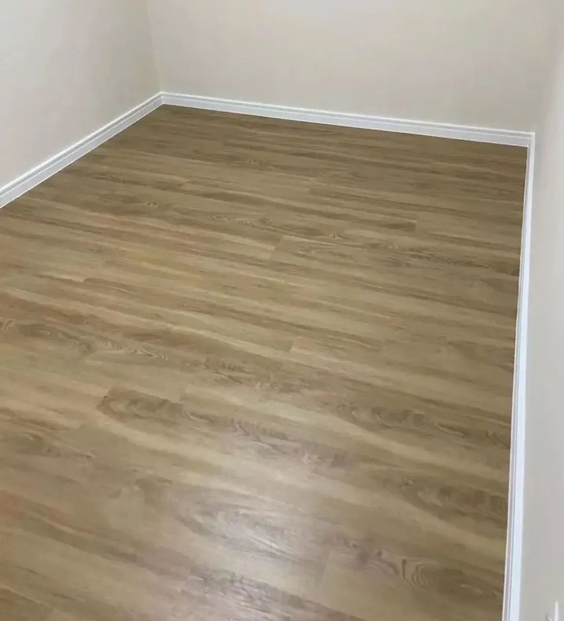 Instalador de Piso Vinílico e Rodapé - Foto 2