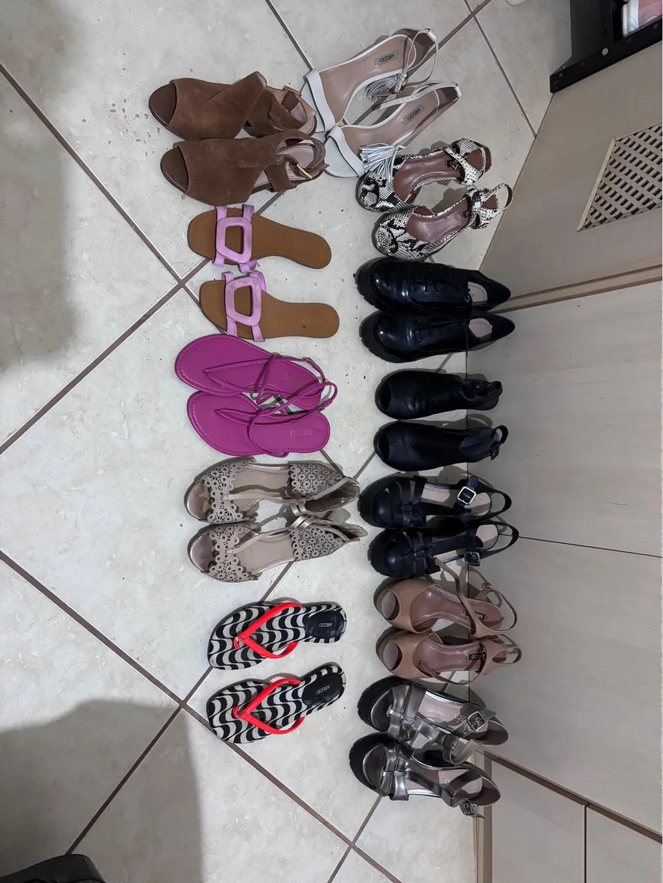 Kit 11 Sapatos AREZZO - Foto 2