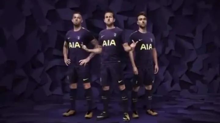 Camisa Tottenham Hotspur 2017/18 - Foto 3