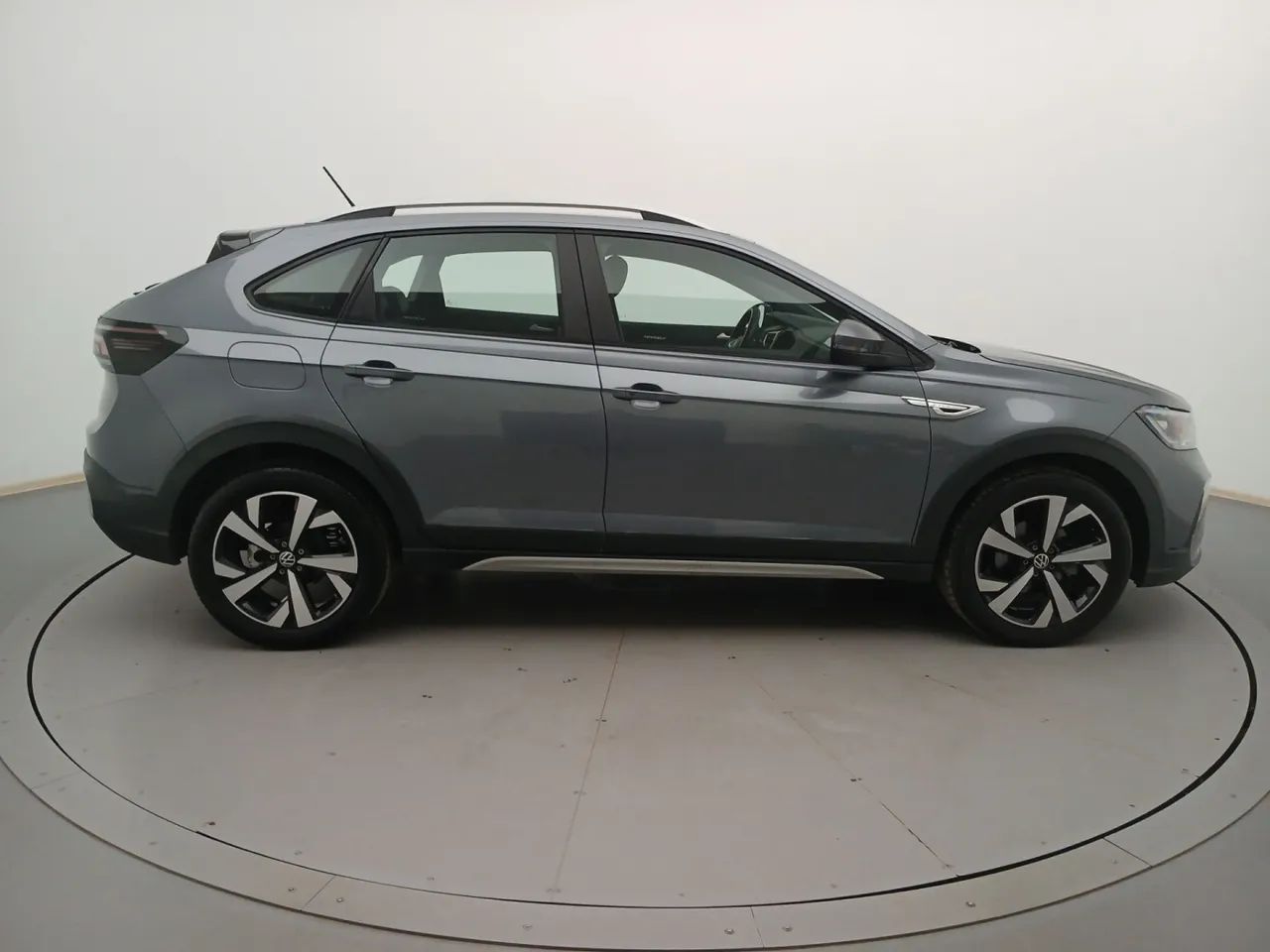 Volkswagen Nivus Highline 1.0 200 TSI Flex Aut., foto 6 de 18