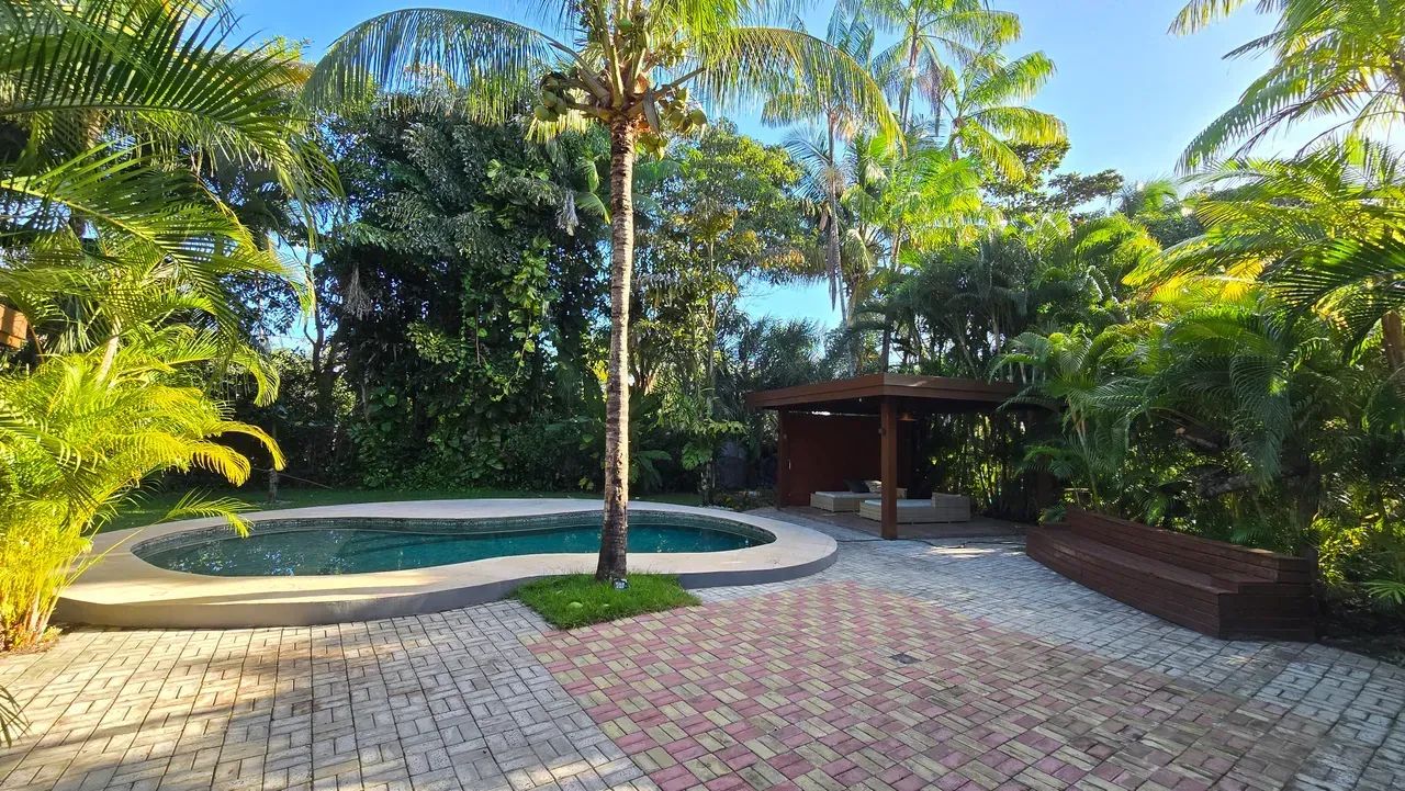 Maravilhosa casa com 5 quartos, sendo 4 suítes, Nascente, terreno amplo, área de lazer inc - Foto 6