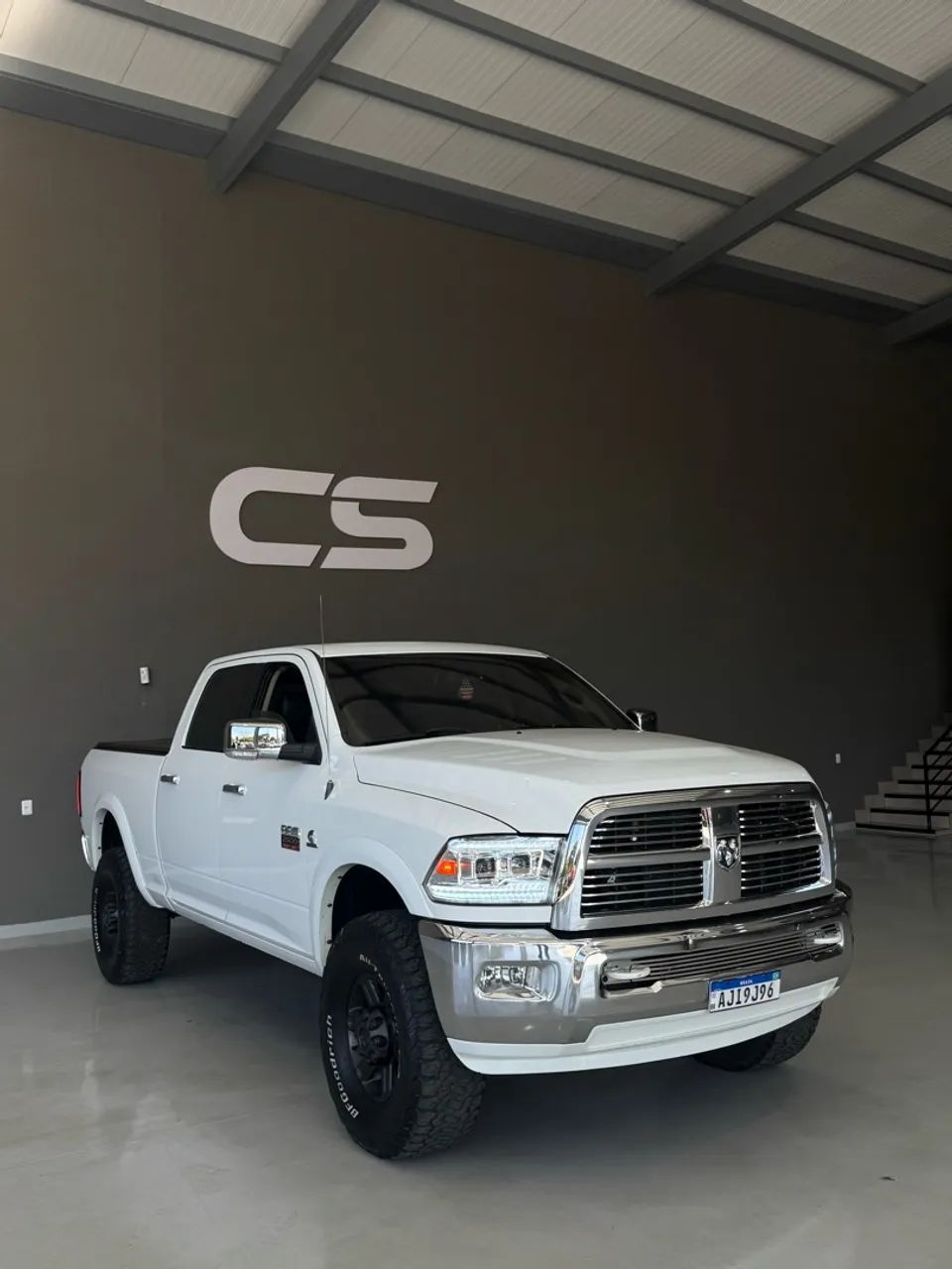 Ram 2500 2500 LARAMIE  6.7 TDI  CD 4x4 Diesel 2012