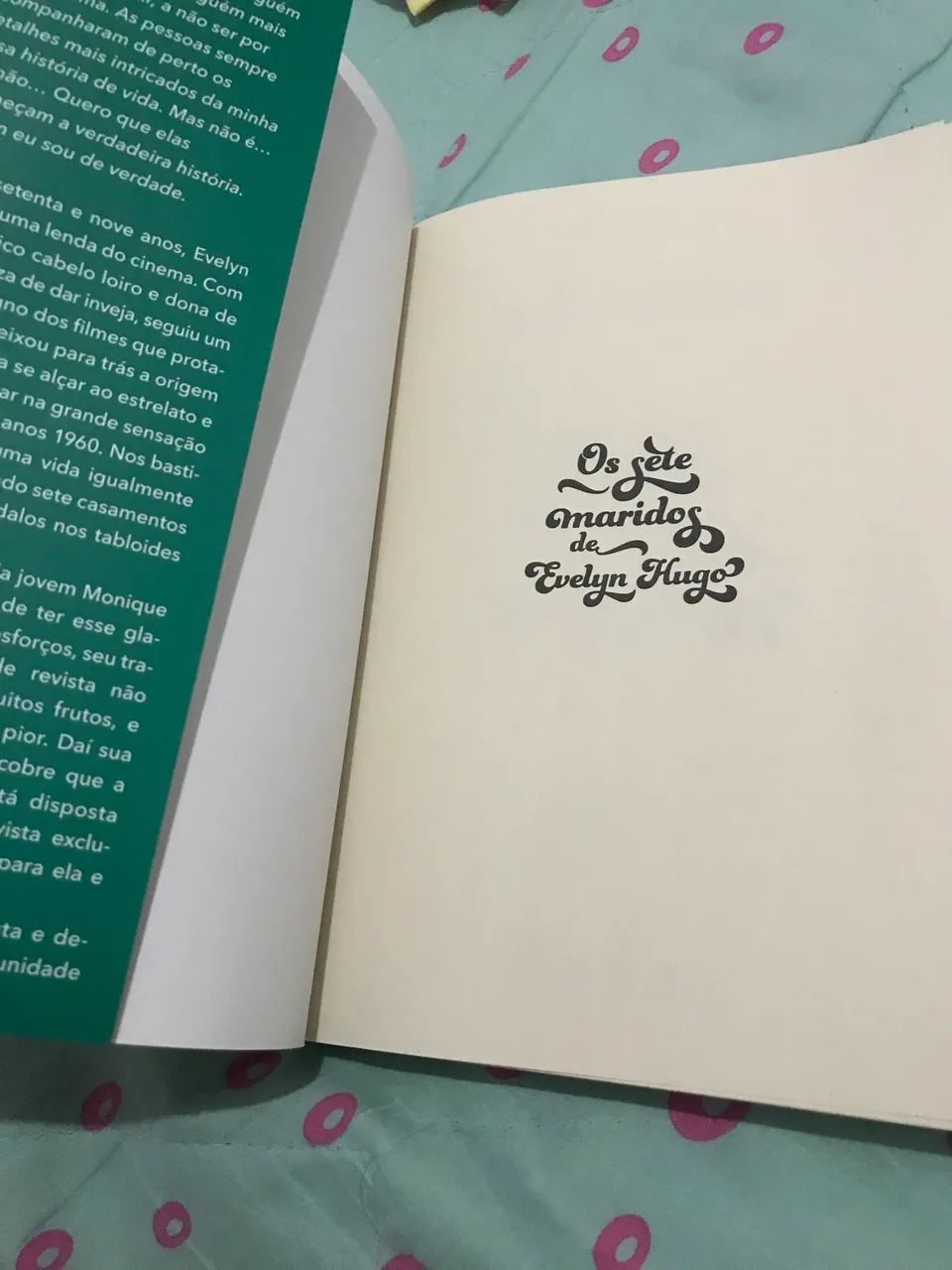 VENDE-SE LIVRO OS SETE MARIDOS DE EVELYN HUGO - Foto 3