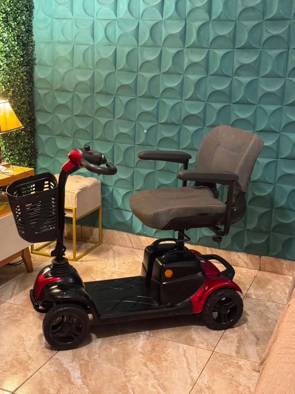 Cadeira motorizada Scooter Scott S 4 Rodas SEMI NOVA - Foto 3