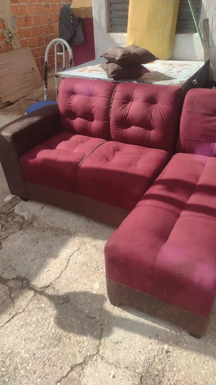 Vendo sofá chasea com duas almofadas  - Foto 2