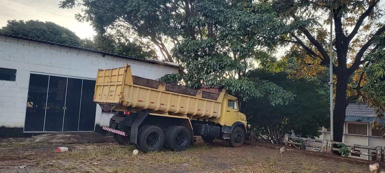 Locação Caminhão Basculante 6x4  - Foto 4