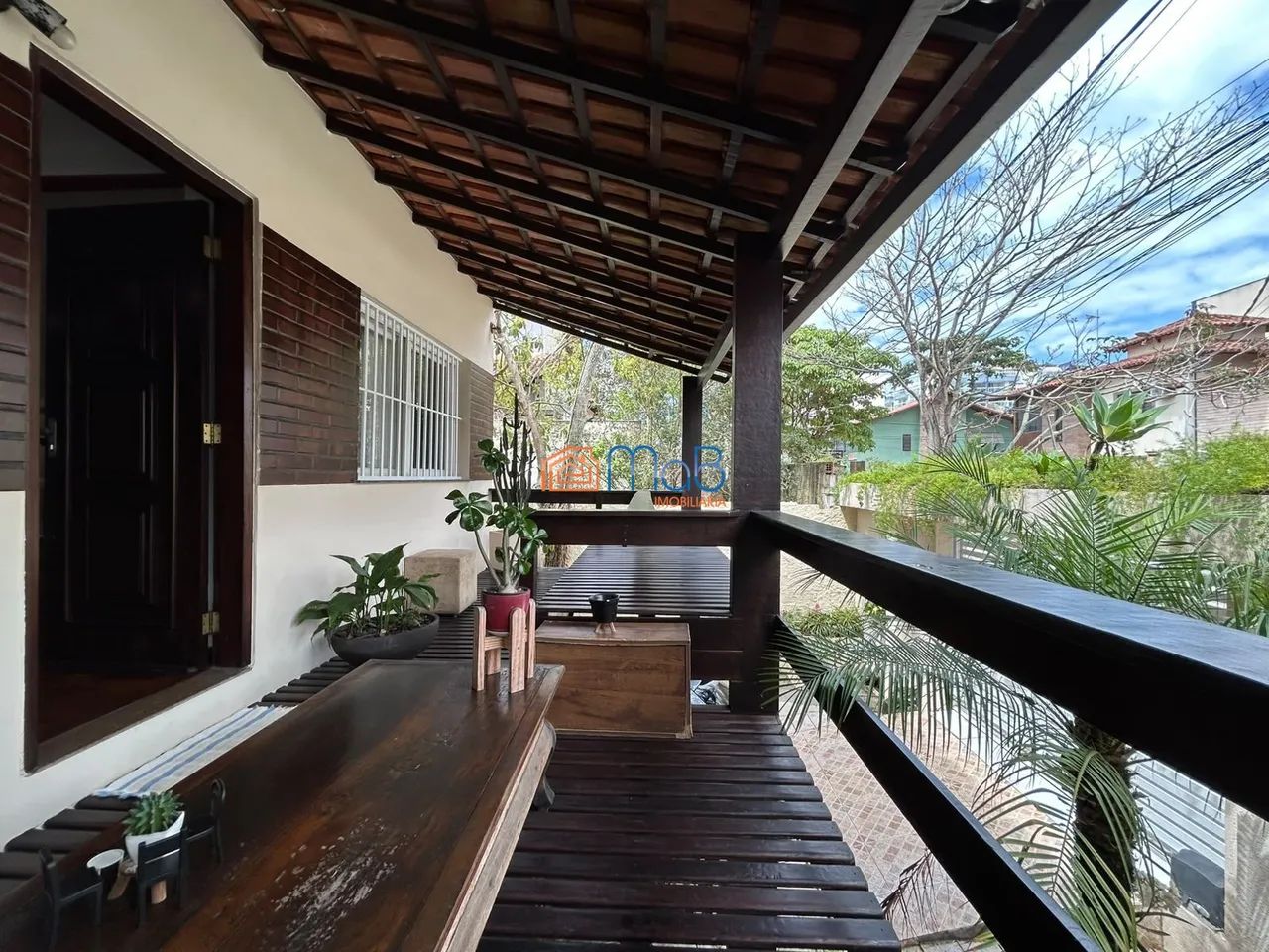 Casa com 3 quartos, closets, amplo espaço e churrasqueira na Praia do Pecado  E