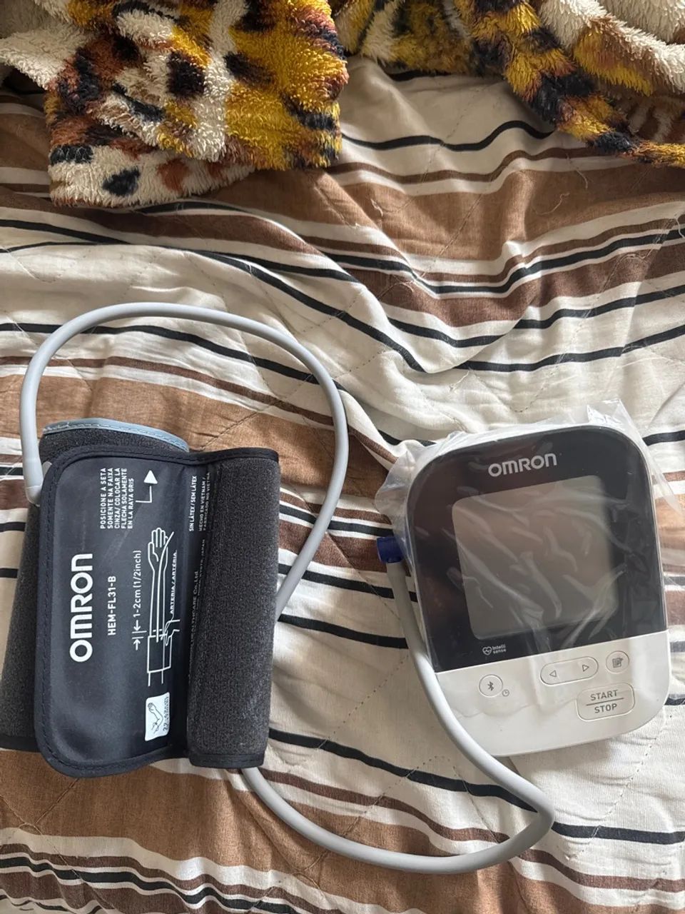 Medidor de pressão omron  - Foto 2