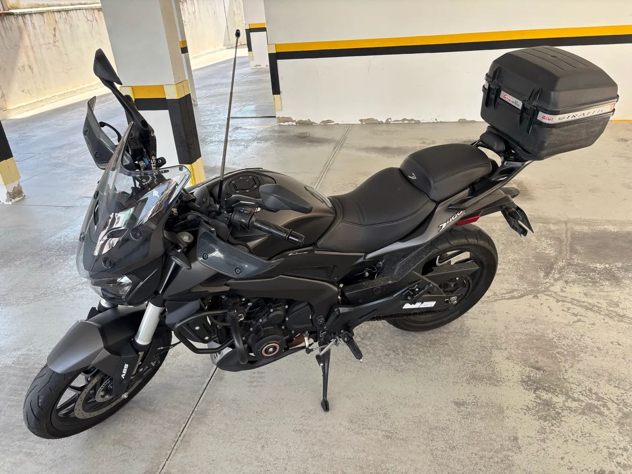 Bajaj dominar 400 - Foto 4