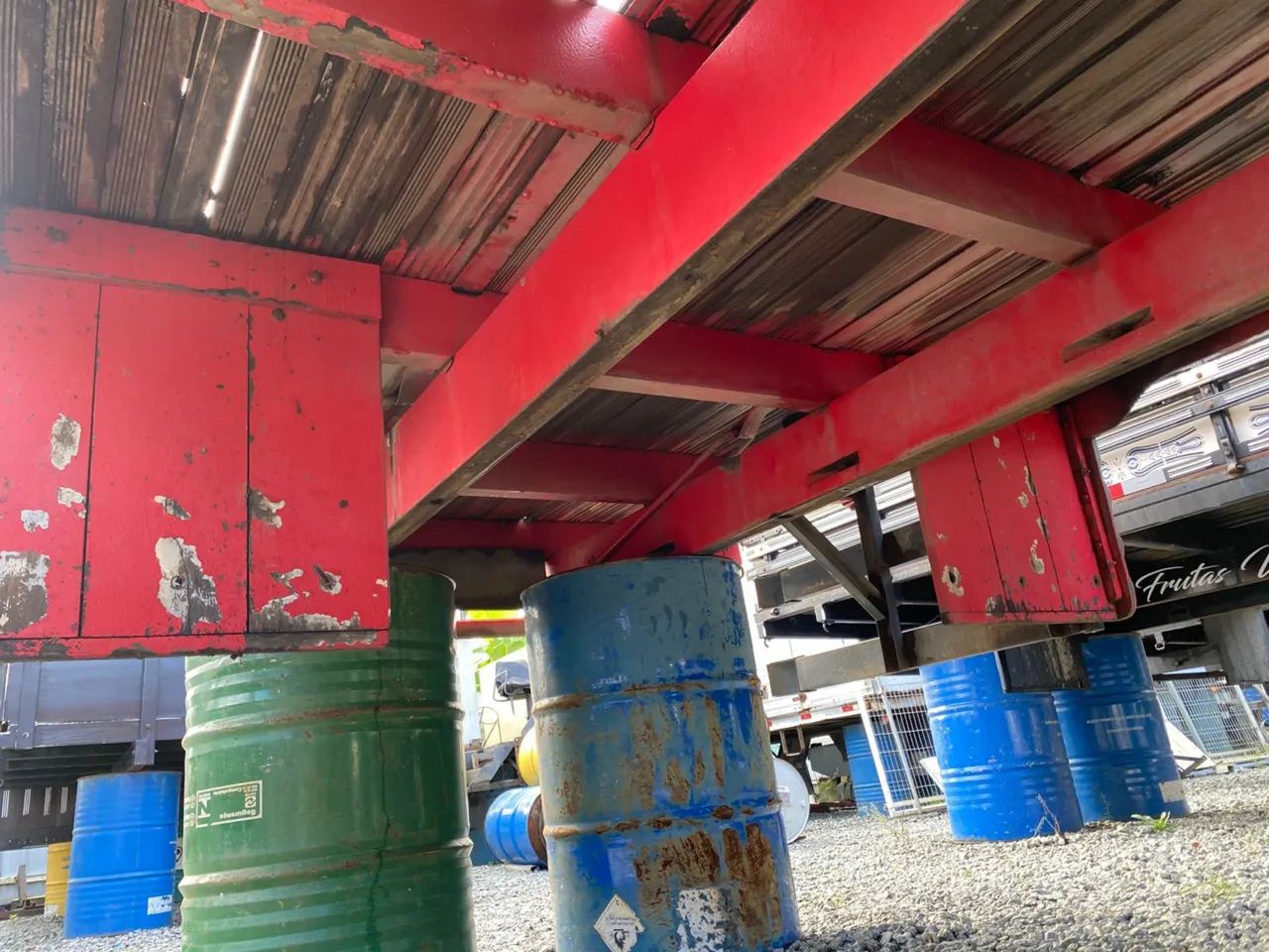 Carroceria de Madeira 4.30 Metros Grade Alta de F-4000 2019 - Foto 15
