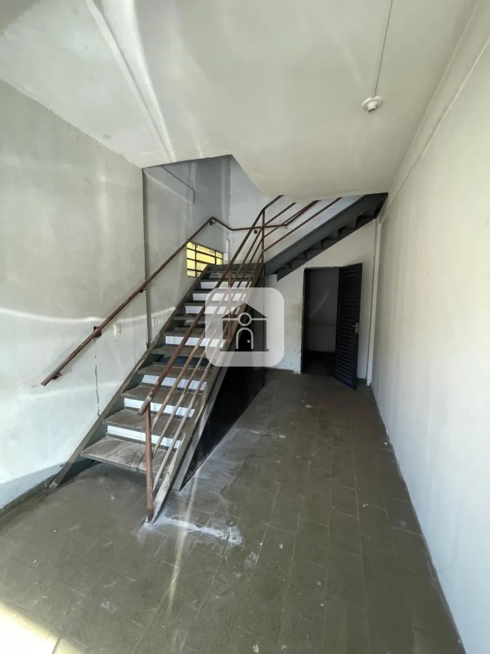 Loja comercial para locação no bairro Martins - Foto 2