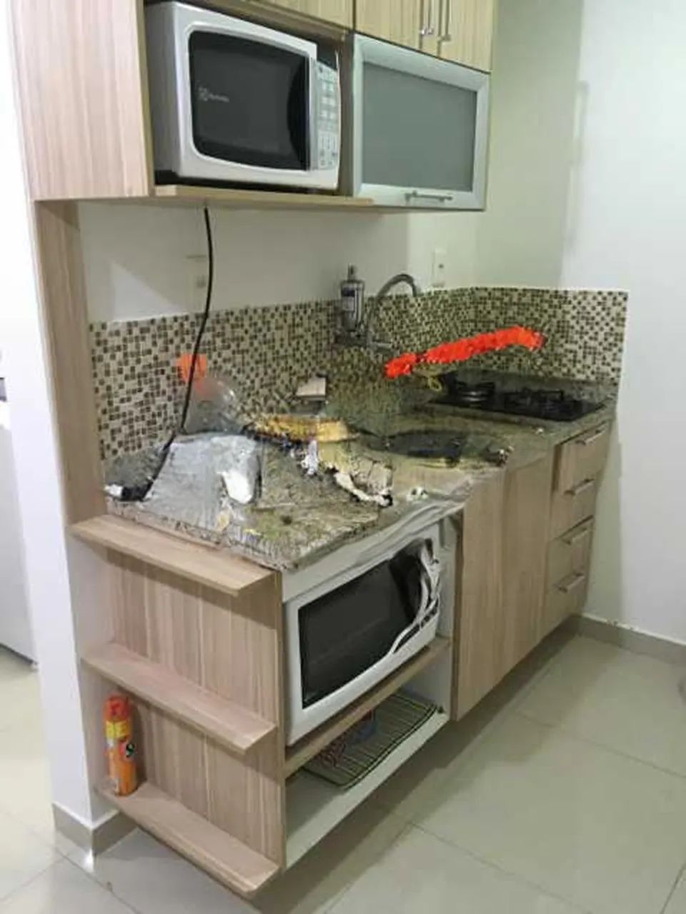 Apartamento : / Residencial / Glória