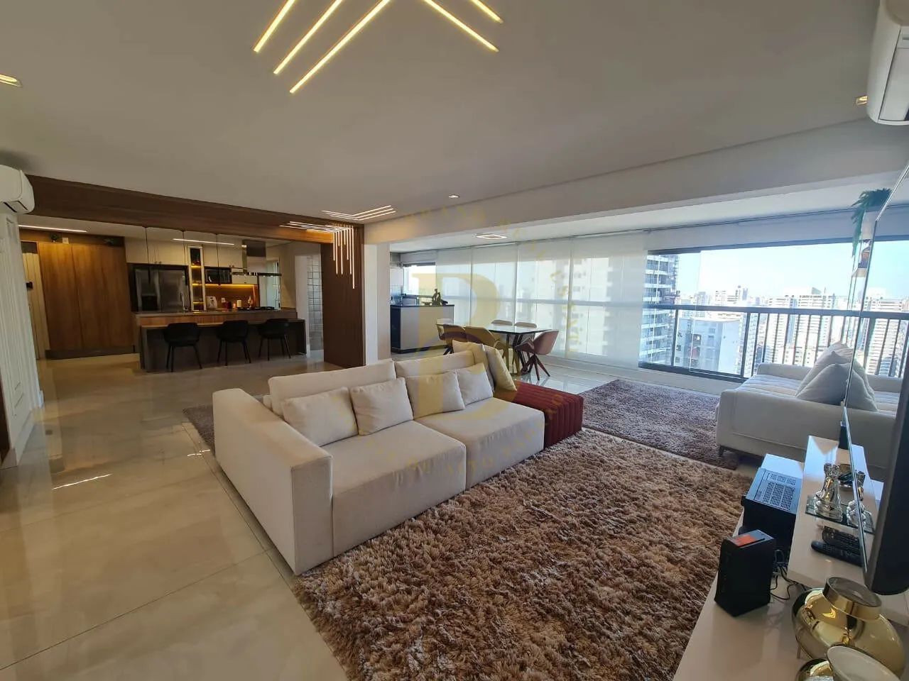 Apartamento na Vila Mariana com 162m², 3 Suítes e Varanda Gourmet