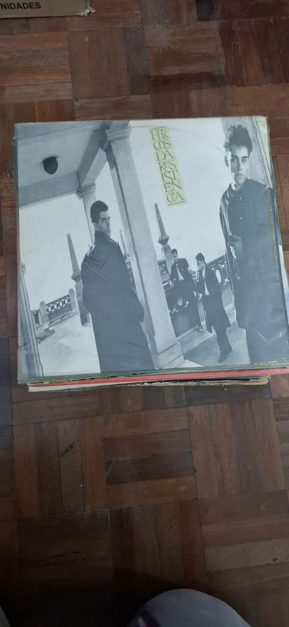 Disco de vinil herois da resistência 