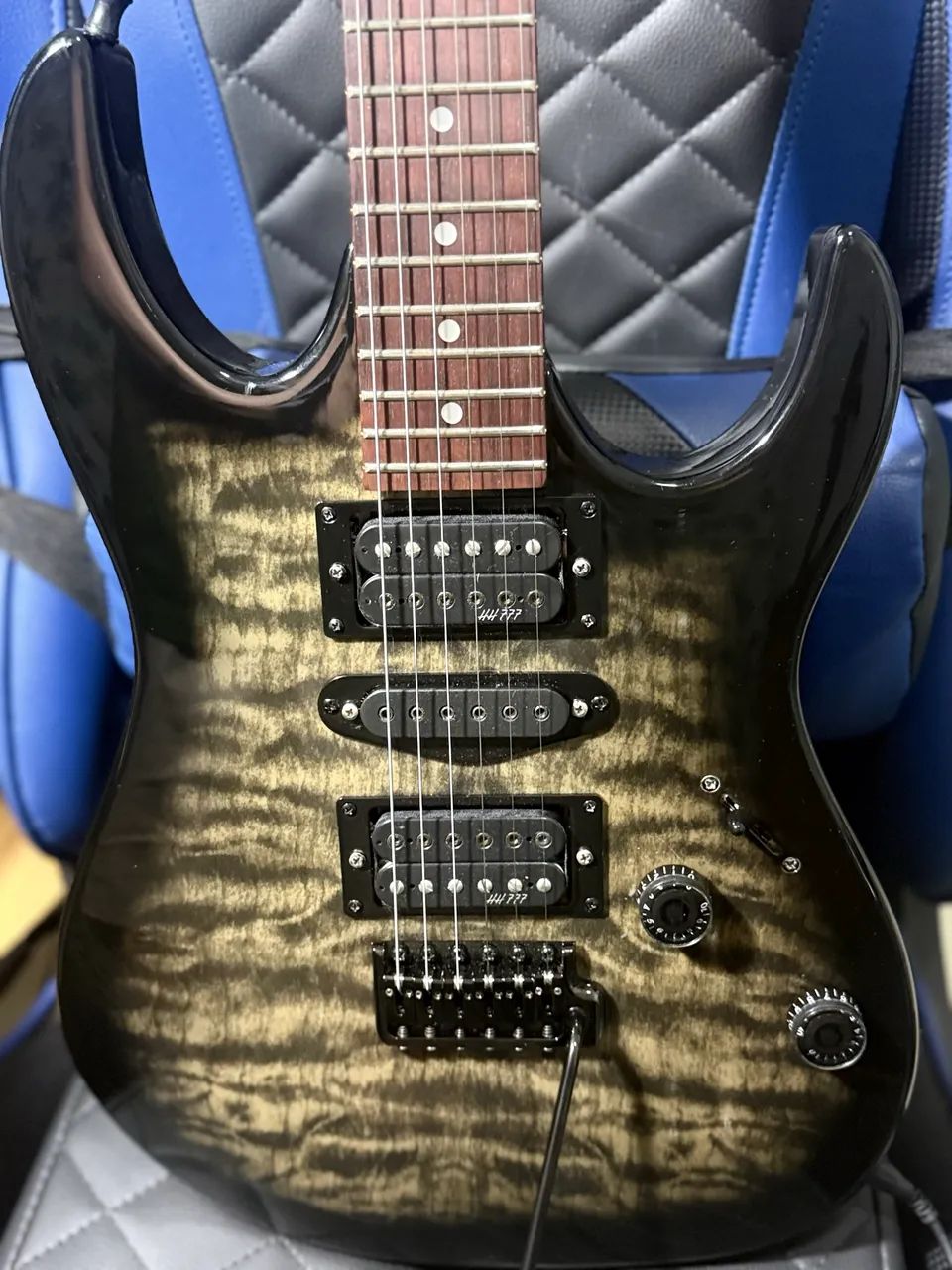 Guitarra Ibanez Gio GRX70QA Captadores Malagoli HH777 e Hot