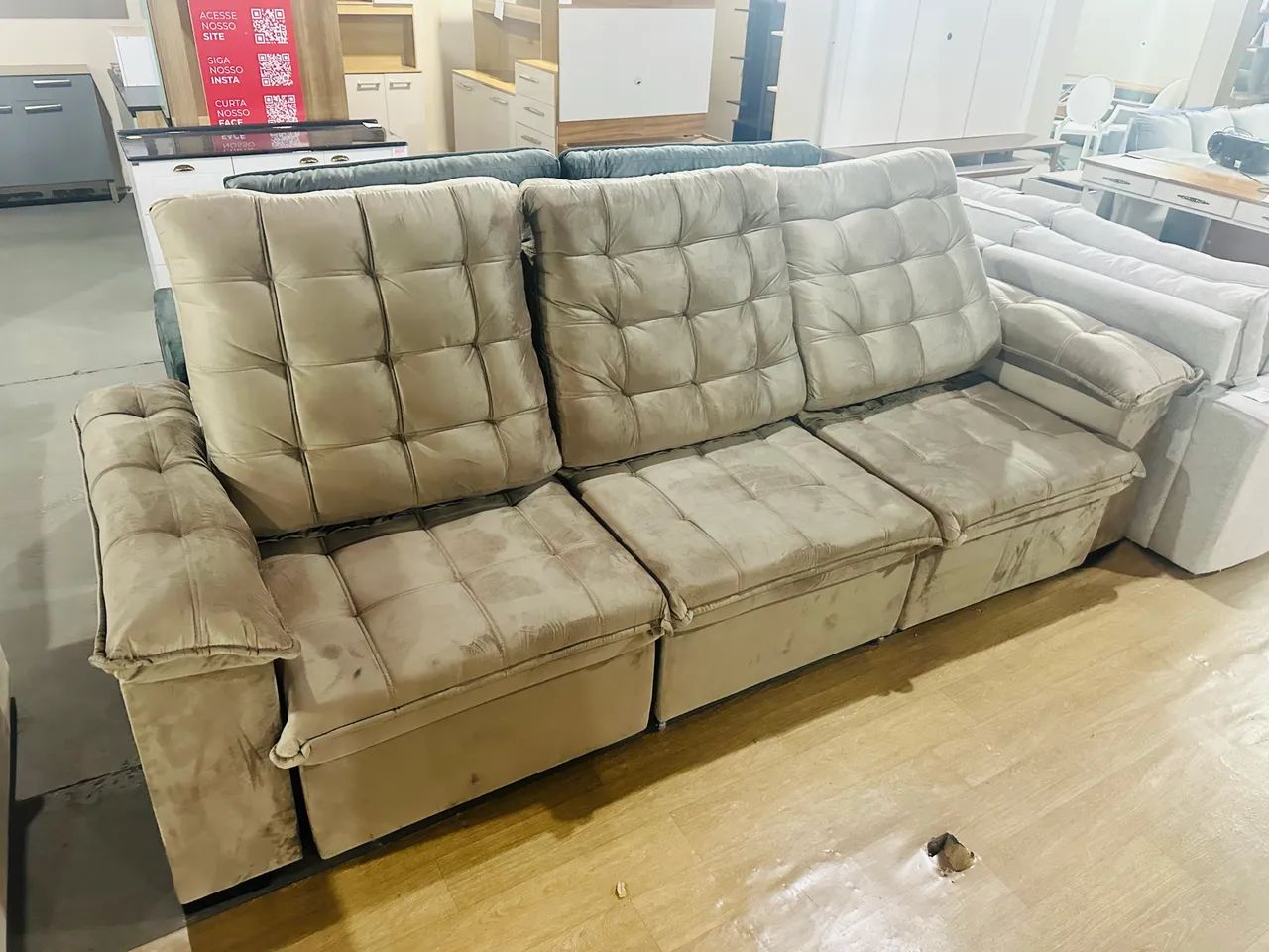 Sofá retrátil e reclinável 2,90 / NOVO / entregamos  - Foto 4
