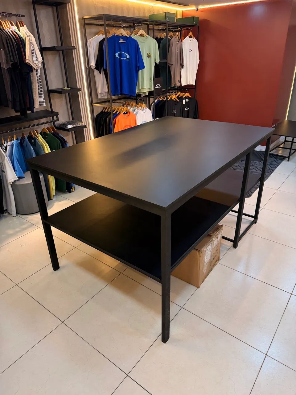 MESA CENTRAL PARA LOJA DE ROUPA  - Foto 5