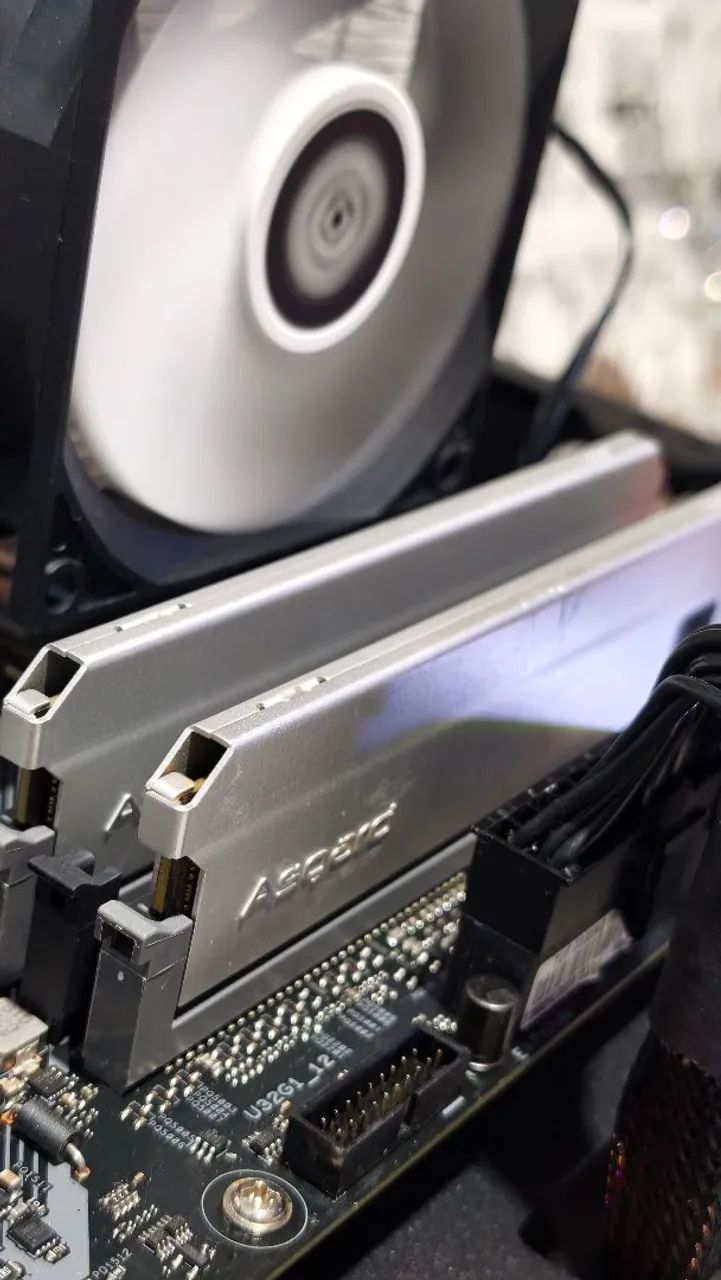 Kit de memórias Asgard 2x8 3600mhz cl18