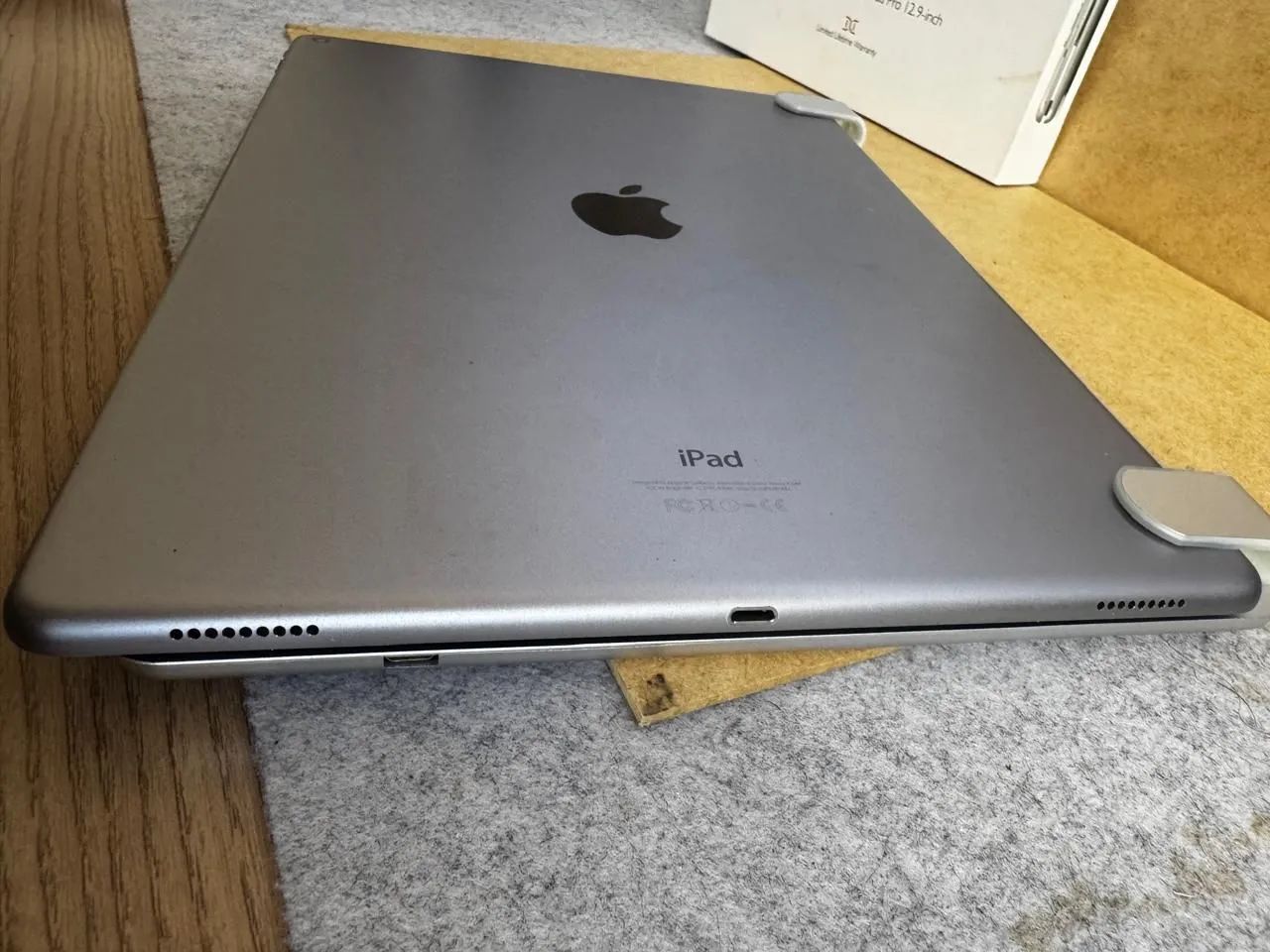iPad Pro 12.9 Polegadas 1ª Geração 128GB Prata + Teclado Brydge Bluetooth iPad Pro 12.9 - Foto 5