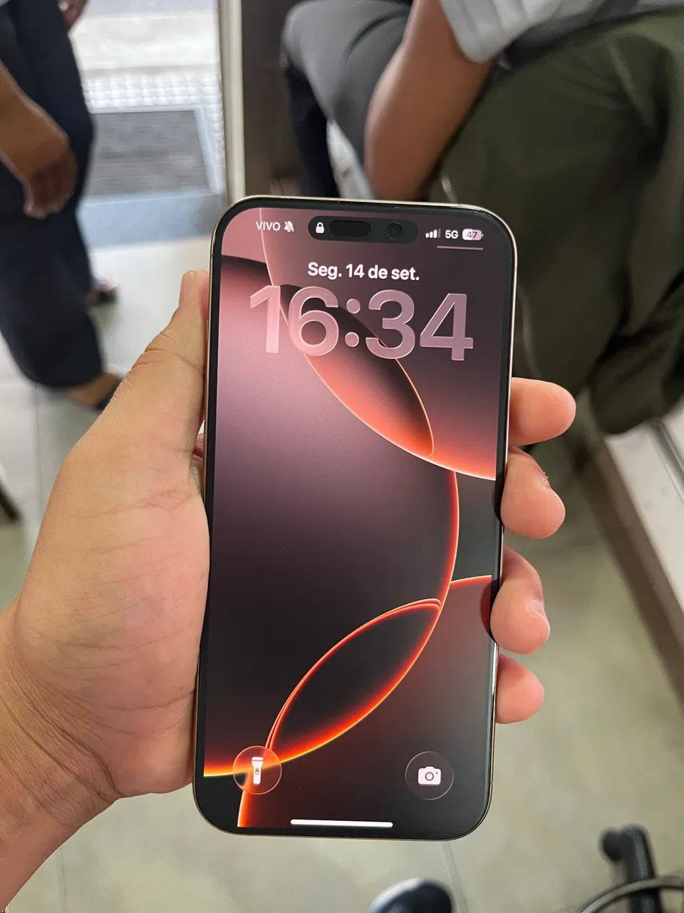 iPhone 16 pro Max Desert  - Foto 5