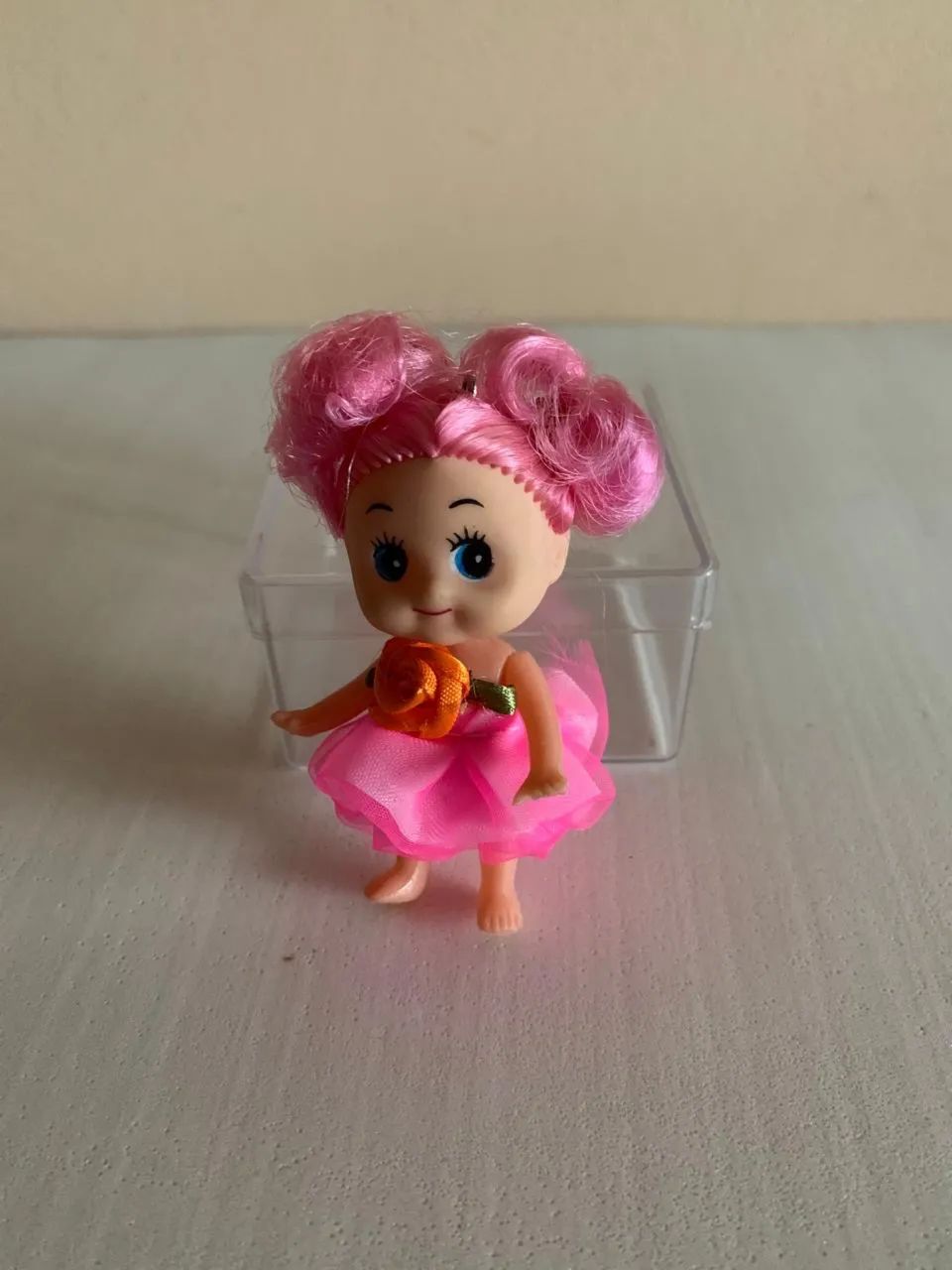 mini boneca para chaveiro rosa 