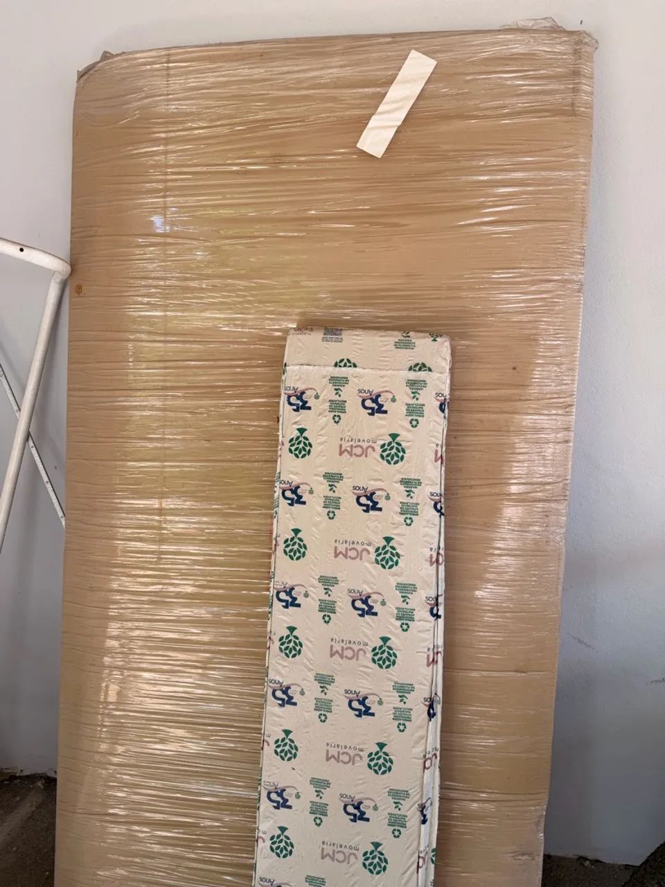 VENDO MESA DE JANTAR NOVA - R$ 600,00 - Foto 3