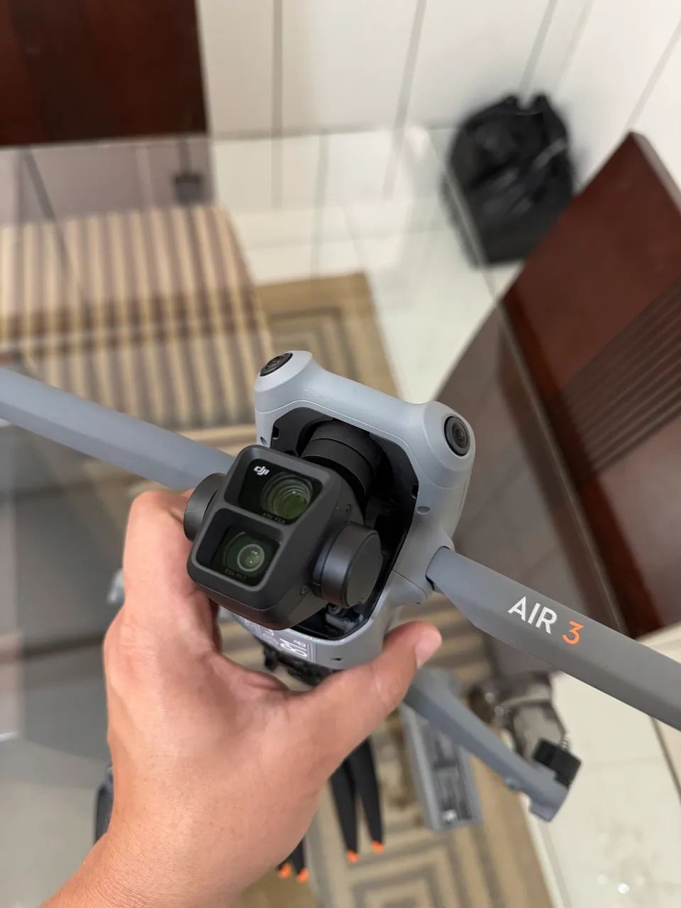 SOMENTE O DRONE DJI AIR 3 - IMPECÁVEL 
