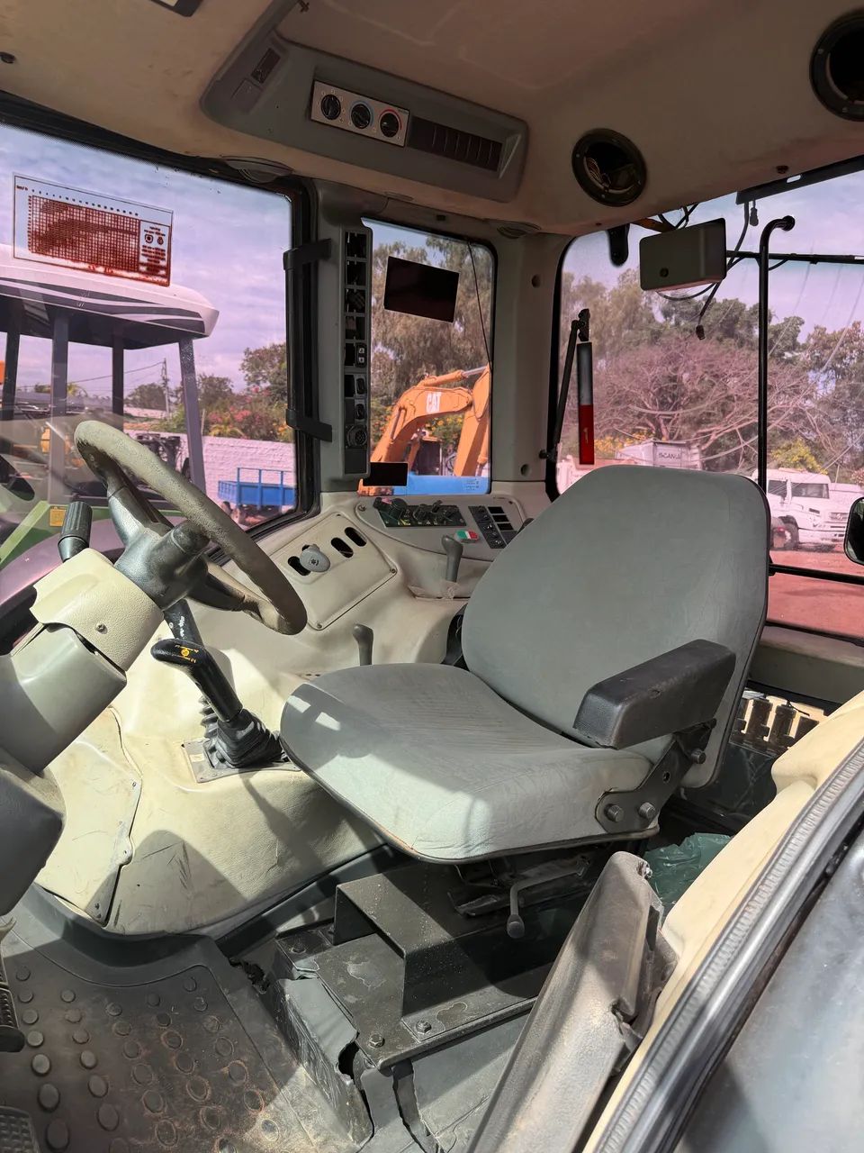 Trator Valtra BH 210 - Foto 5