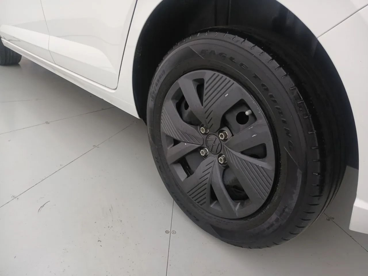 Volkswagen Polo Track 1.0 Flex 12V 5p, foto 12 de 18