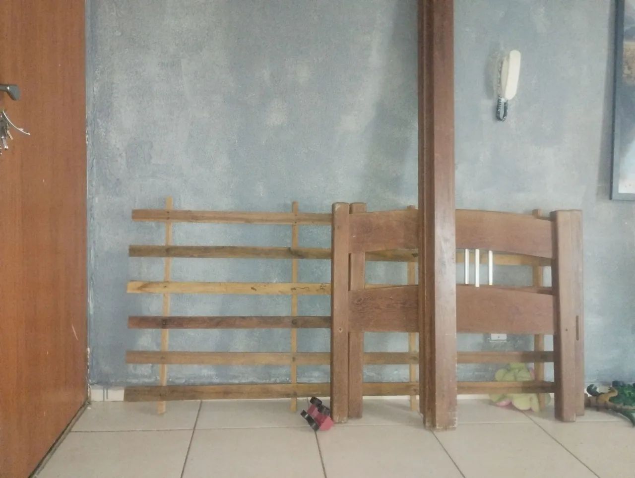 Cama de solteiro sem colchão 