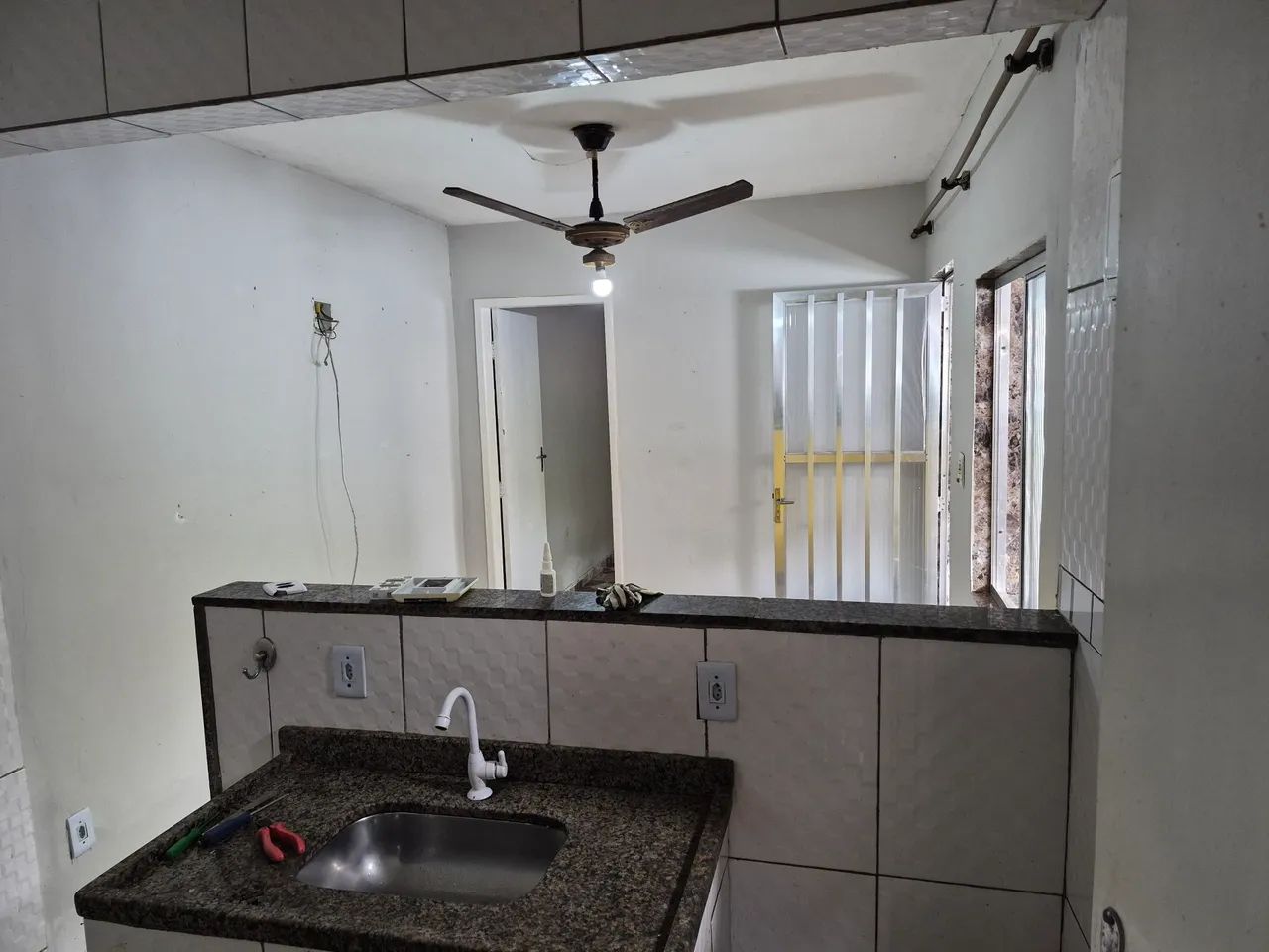 Alugo casa com 1 quarto -Marica - Foto 5