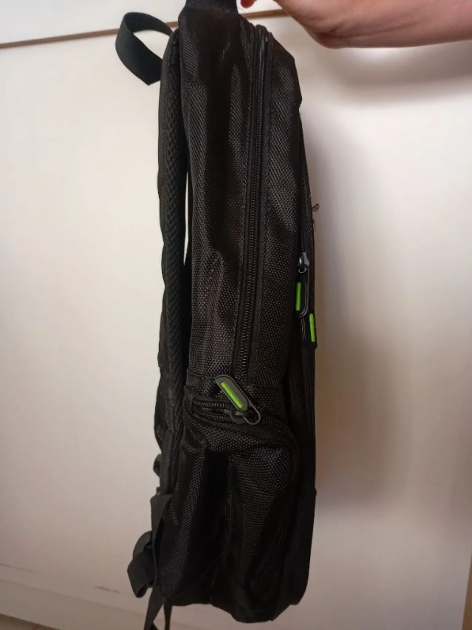 Vende-se Mochila nunca usada e bem resistente - Foto 2