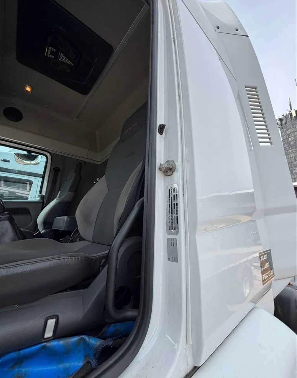 Caminhão VW 25.360 Ano 2023 - Foto 4