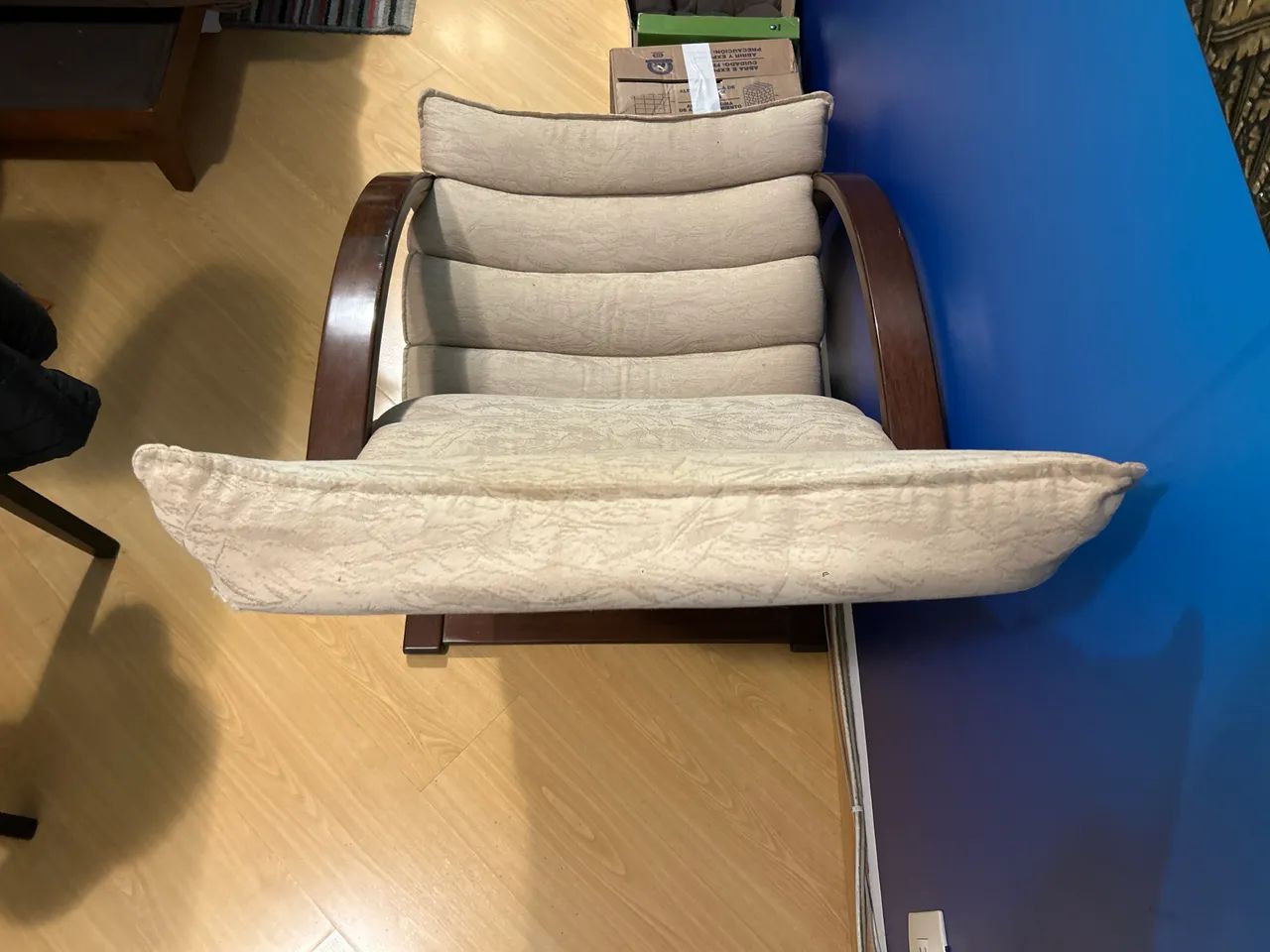 Poltrona reclinada em madeira curvada - design modernista - muito confortável - Foto 5