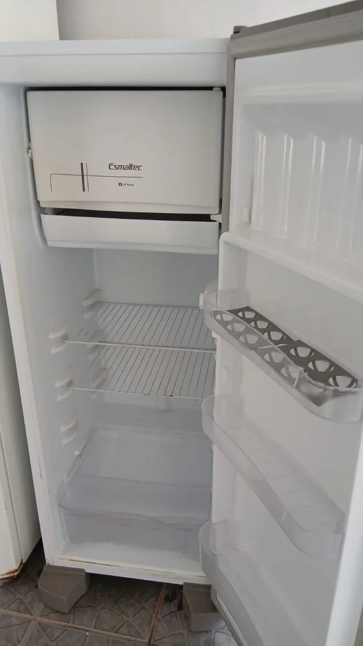 Vende-se geladeira 