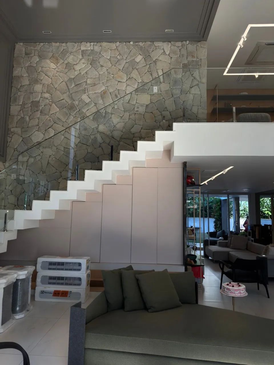 Mansão de Luxo Alphaville Fortaleza  5 Suítes, Energia Solar e Mobiliada - Foto 3