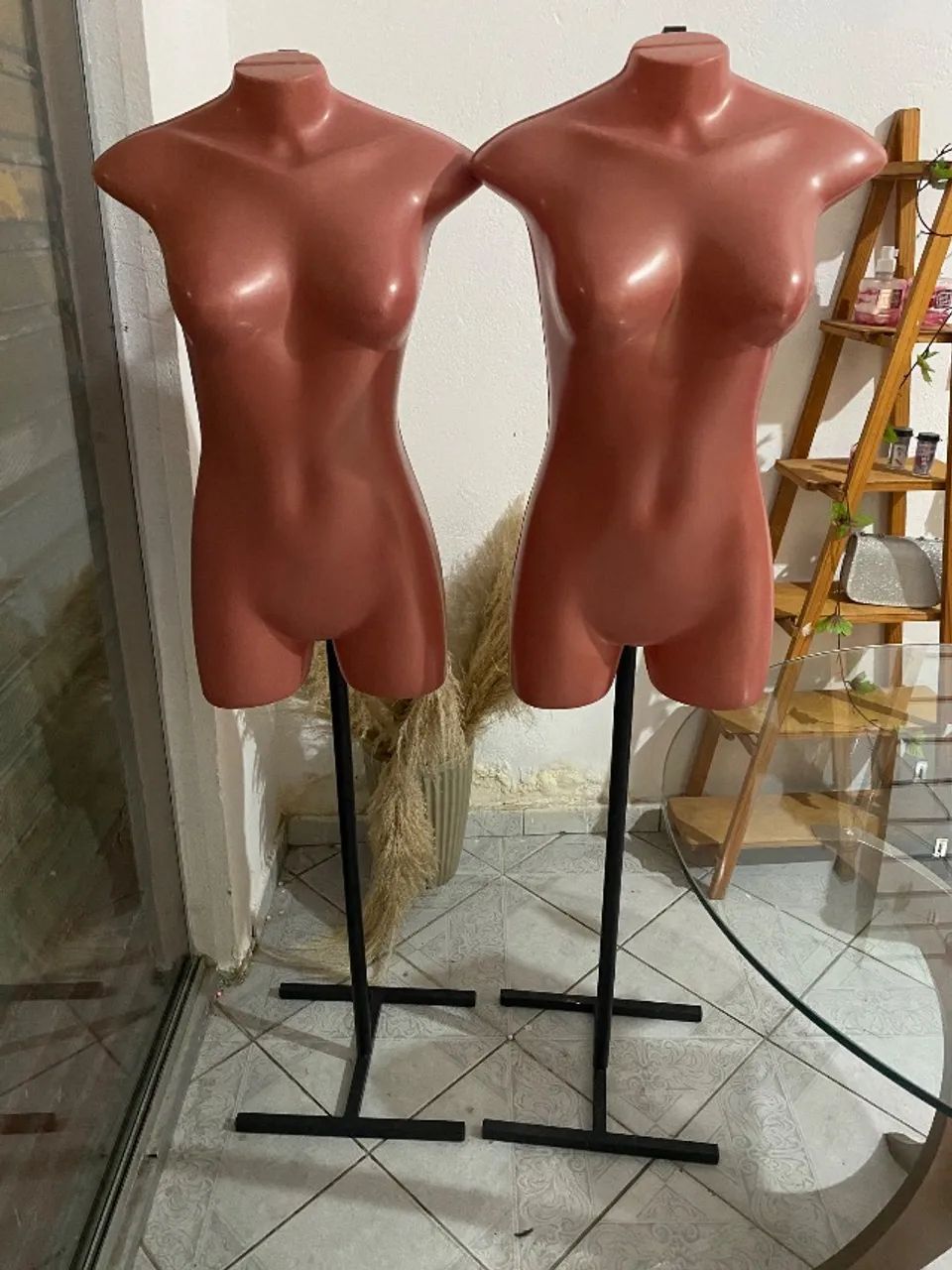 2 Maniquins busto + pedastral 