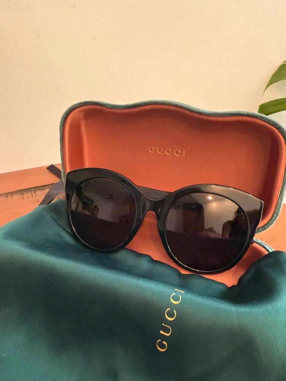Óculos de Sol Gucci - muito novo  - Foto 4