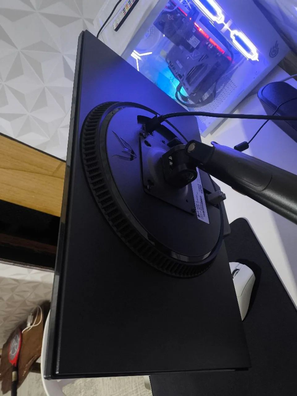 Monitor LG ULTRAGEAR 24P  - Foto 3